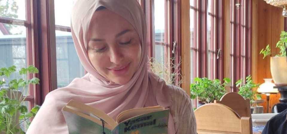 Aslihan Ekinci Aslihan Ekinci